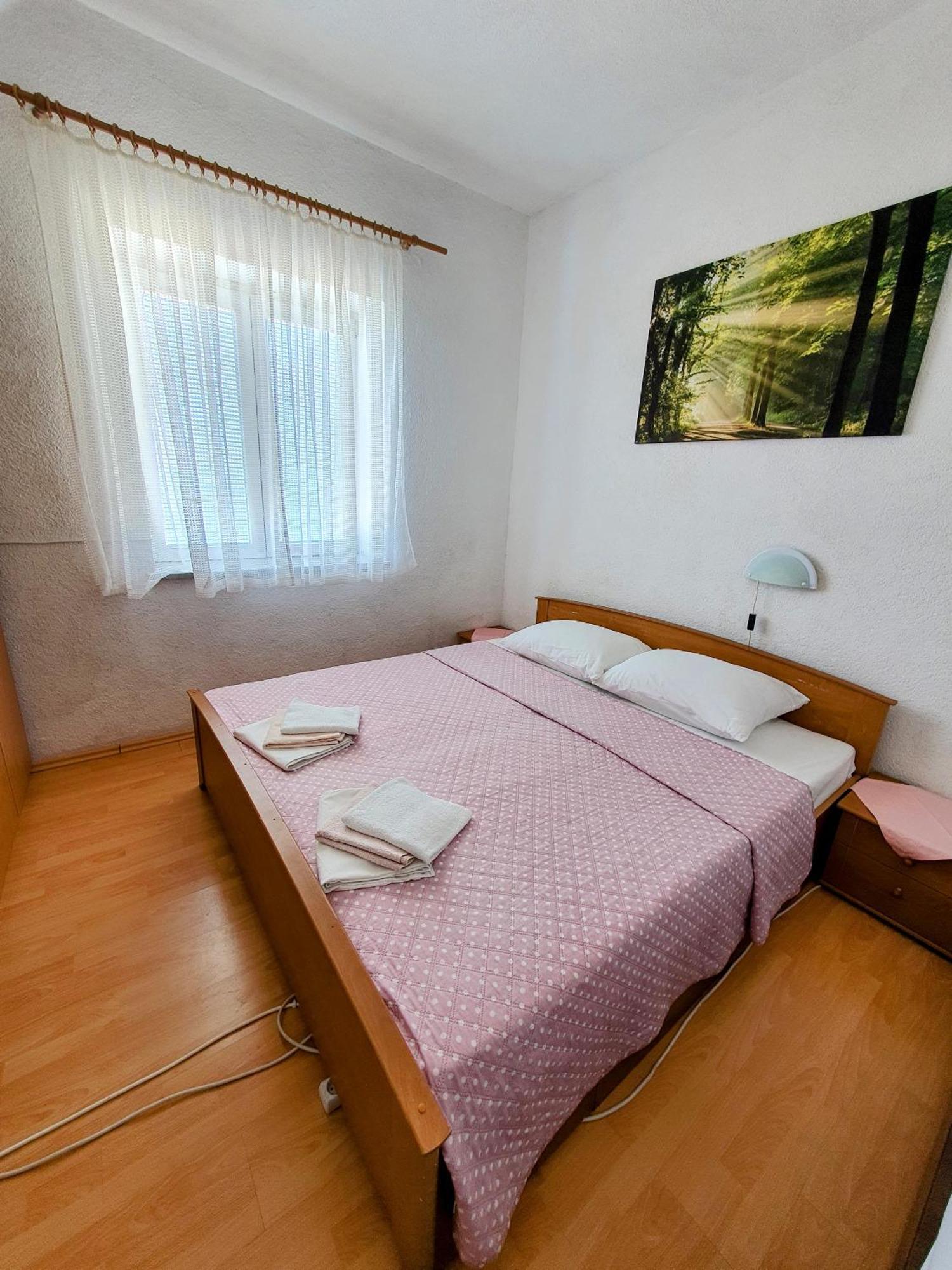 Apartments - Buffet 2B Sveti Juraj Ruang foto