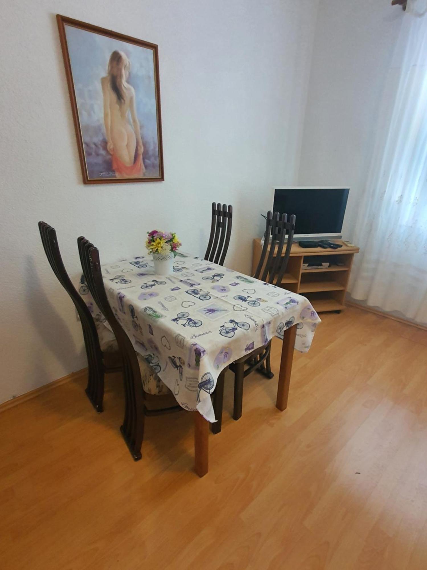 Apartments - Buffet 2B Sveti Juraj Ruang foto